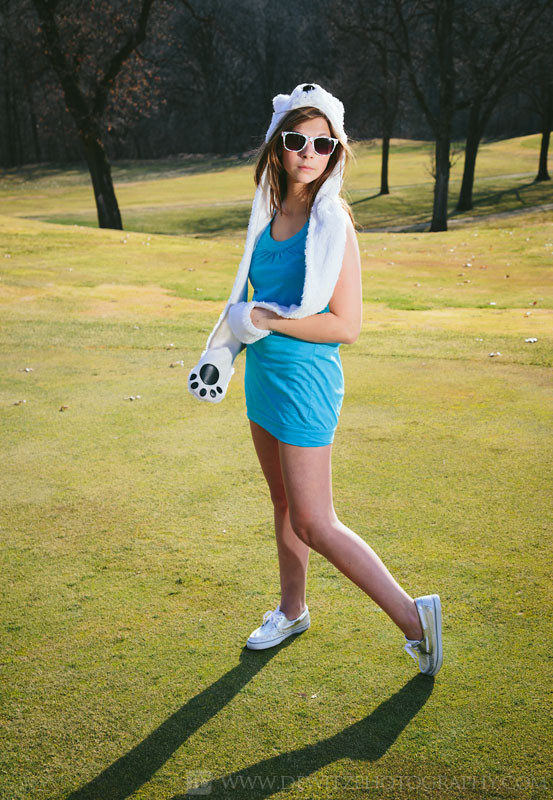 alexa_model_pose_bear_hat_golf_course