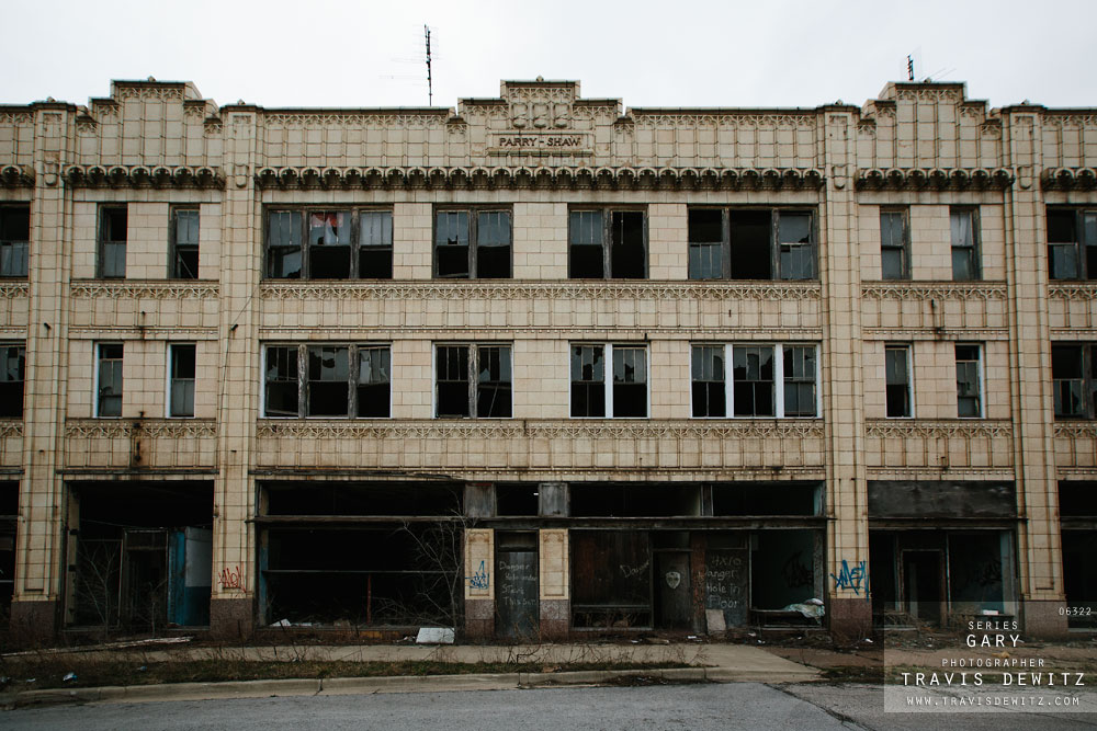 gary_in_abandoned_parry_shaw_building_6322_web