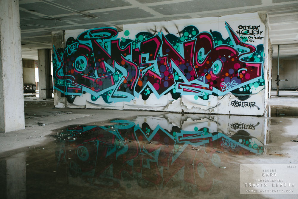 gary_in_graffiti_hilton_parking_ramp_6183_web