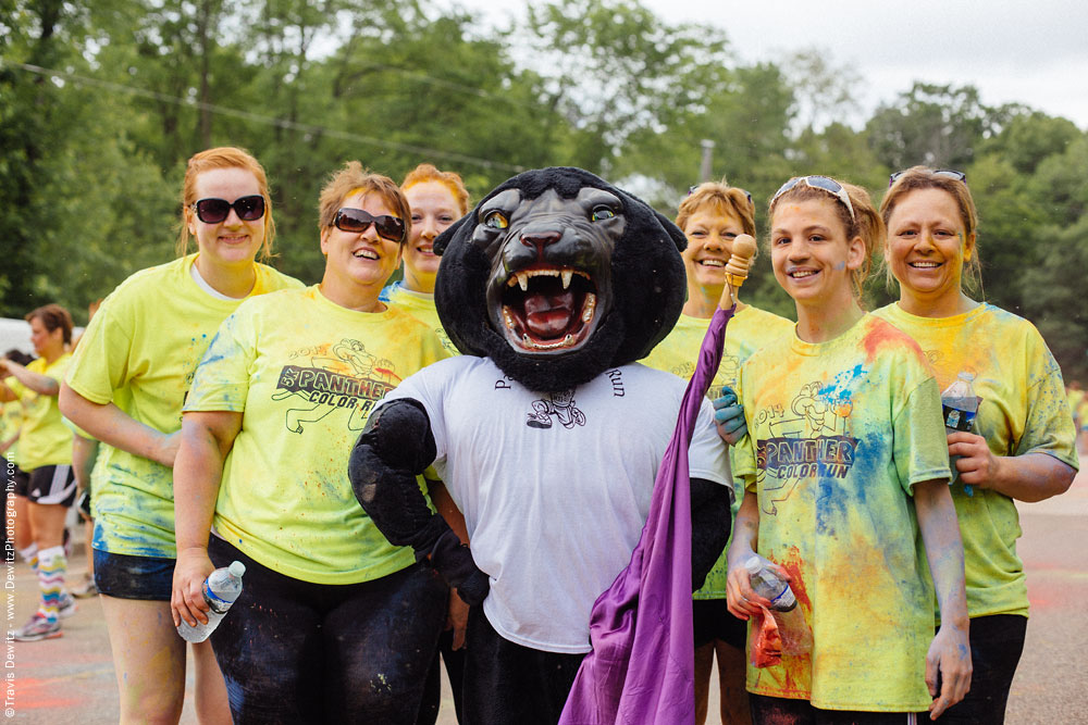 panther_color_run_group_with_panther_mascot