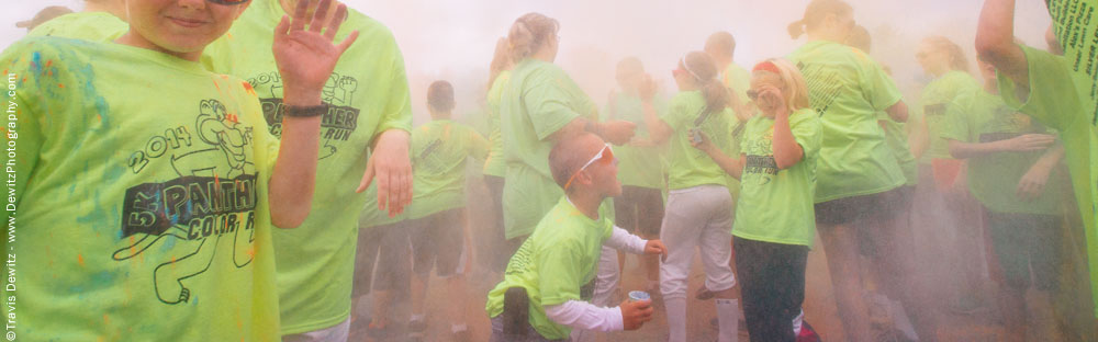 panther_color_run_powder_toss_start_of_race