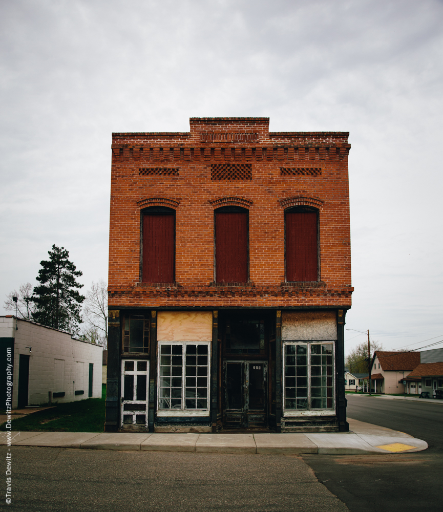 The old California Wine and Liquor Store was built in 1896 and is on the List of Registered Historic Places. It was also known as the Craftsmans Guild Emporium.