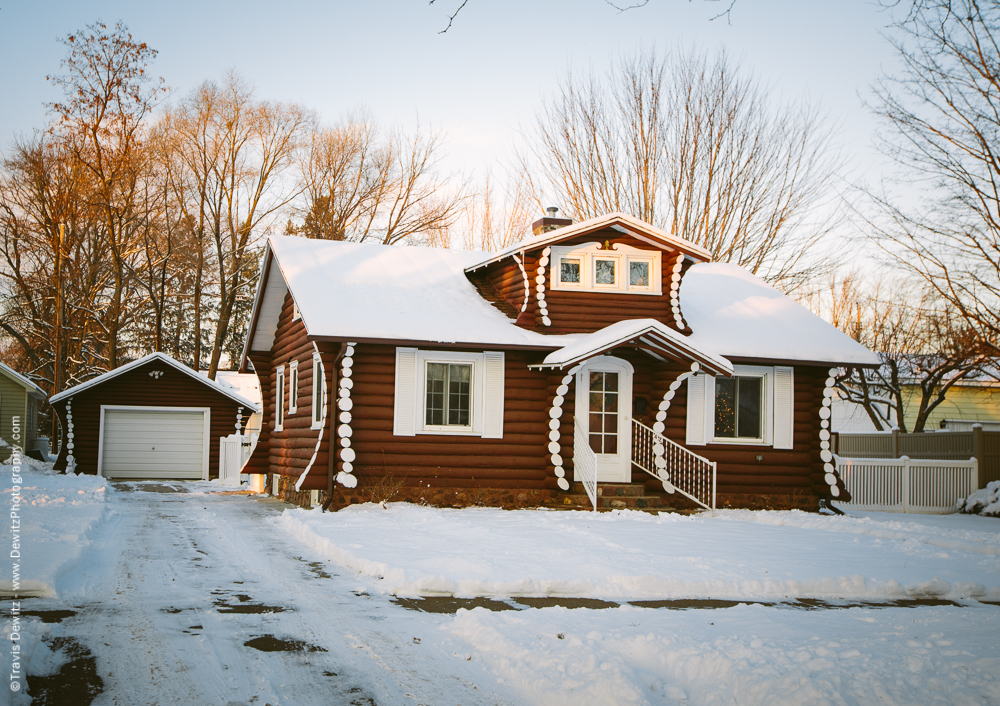 Chippewa Falls- Log Type House