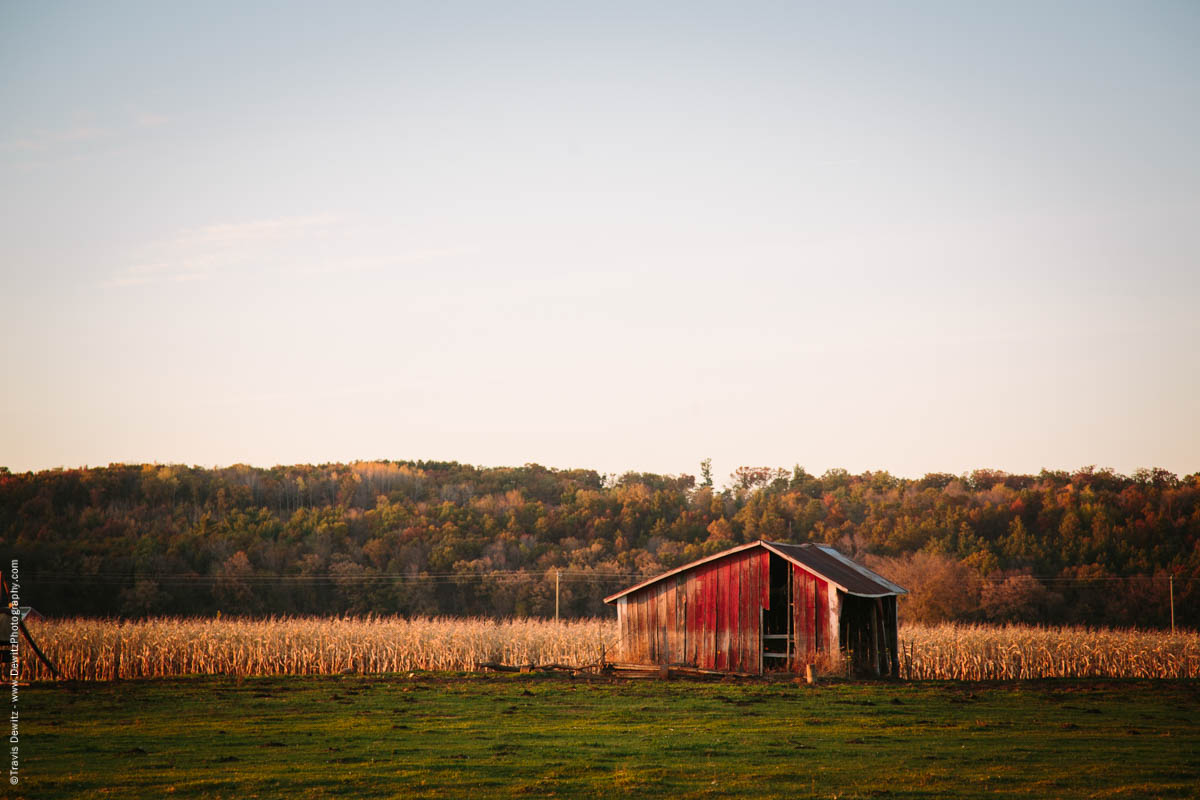 caryville-wi-old-farm-out-building-in-field