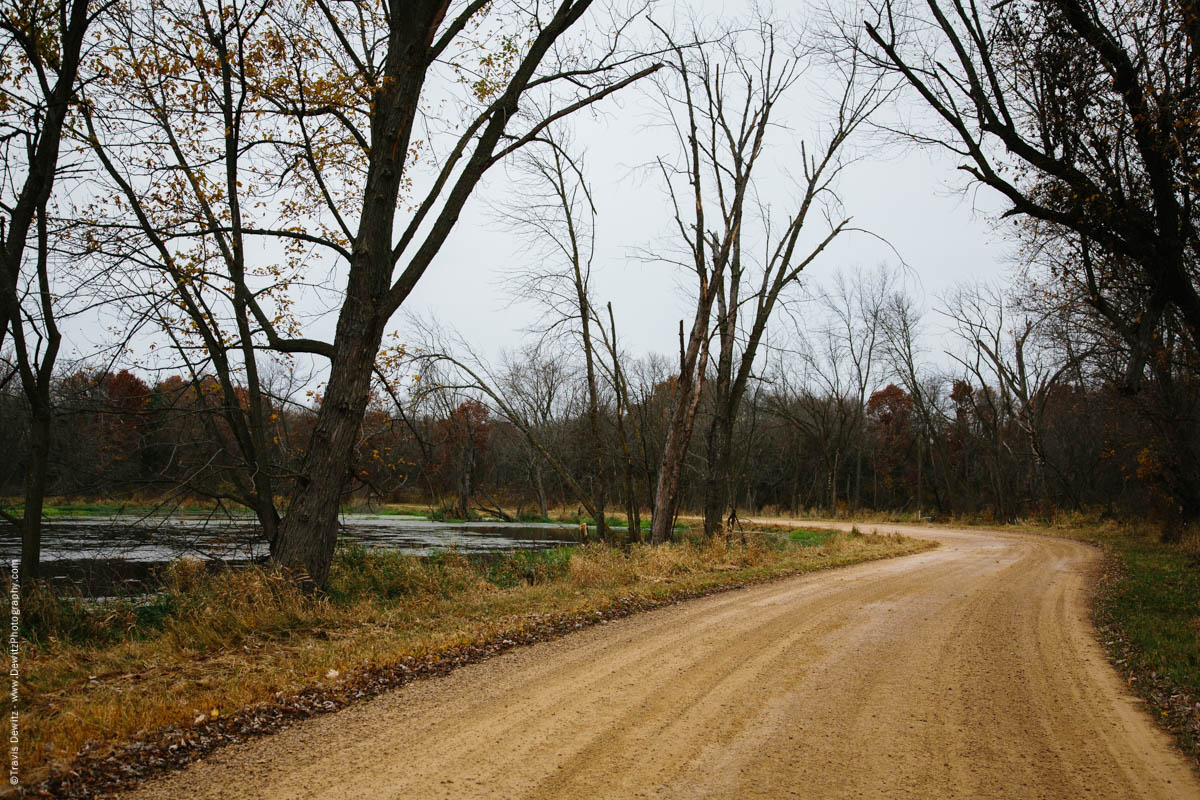 dirt-road-into-chippewa-river-bottoms-meridean-wi-historic-city-