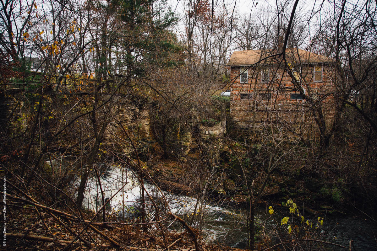 abandoned-mill-on-muddy-creek-falls-city-wi-historic-city