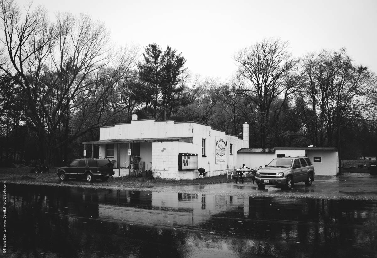 elk-lake-tavern-elk-lake-wi-historic-city