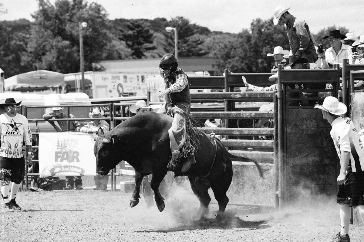 Bull Rider on Bucking Bull-2794