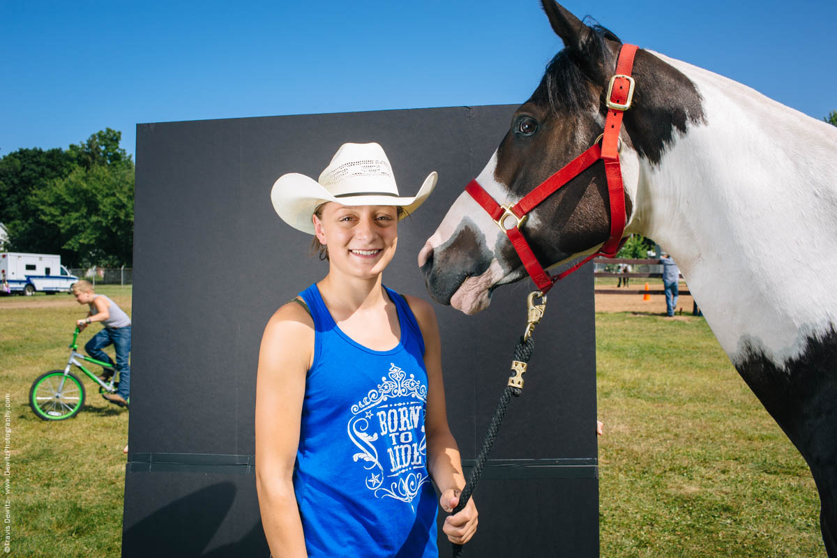 teen-girl-portrait-with-horse-northern-wisconsin-state-fair-1815