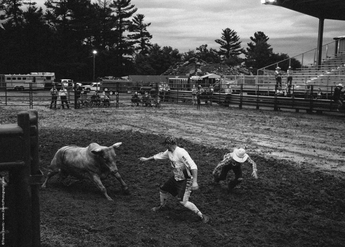 bull-attacks-bull-fighter-rice-bull-riding-5030