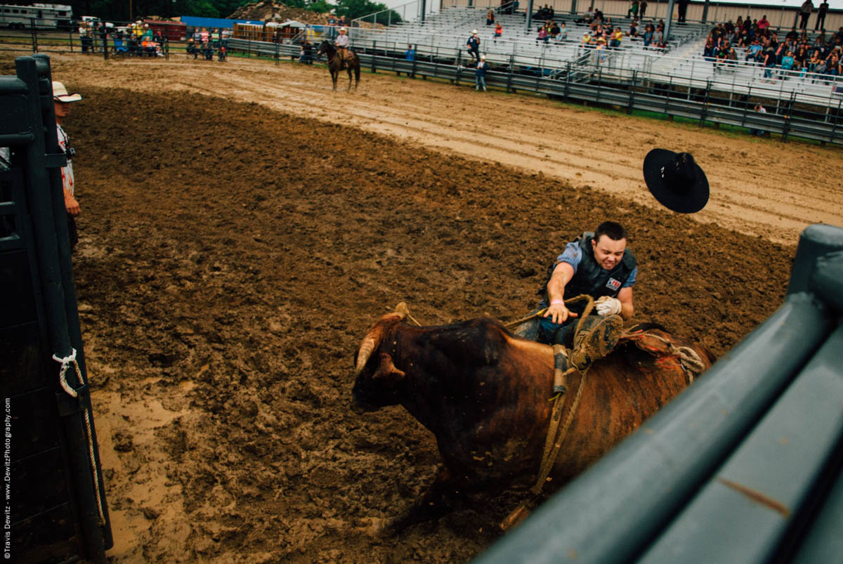 bull-rider-cowboy-hat-flies-in-air-4834