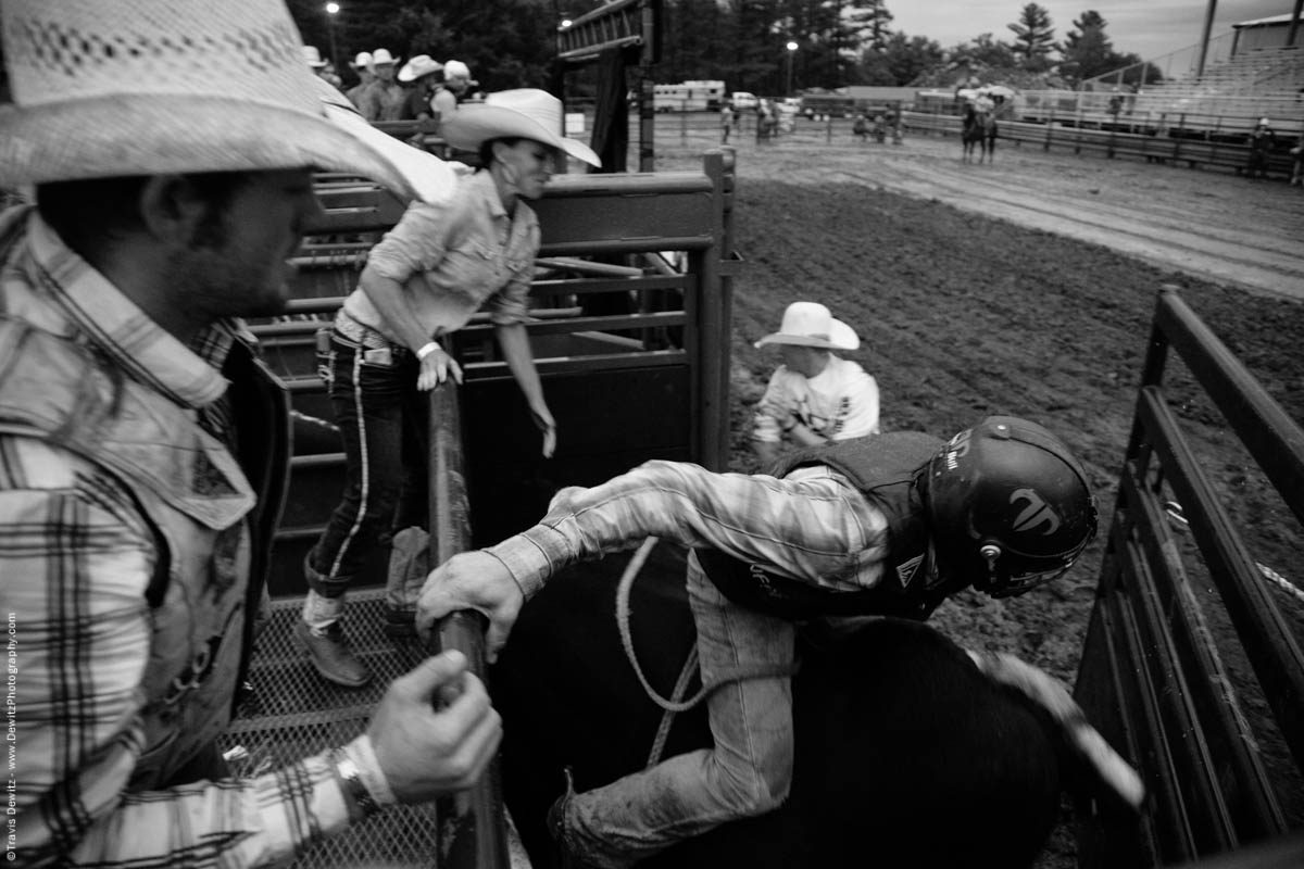 bull-rider-exits-chute-4662