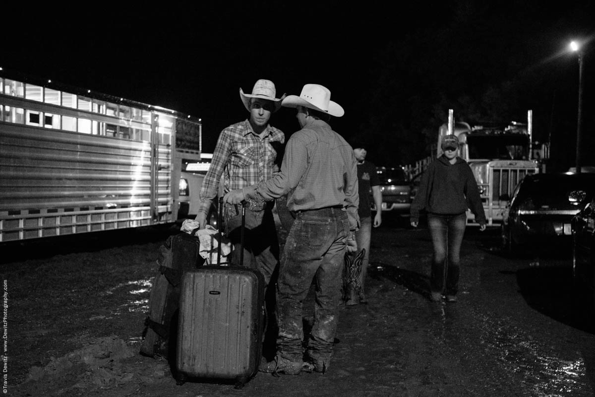 bull-riders-pack-bags-mud-5743