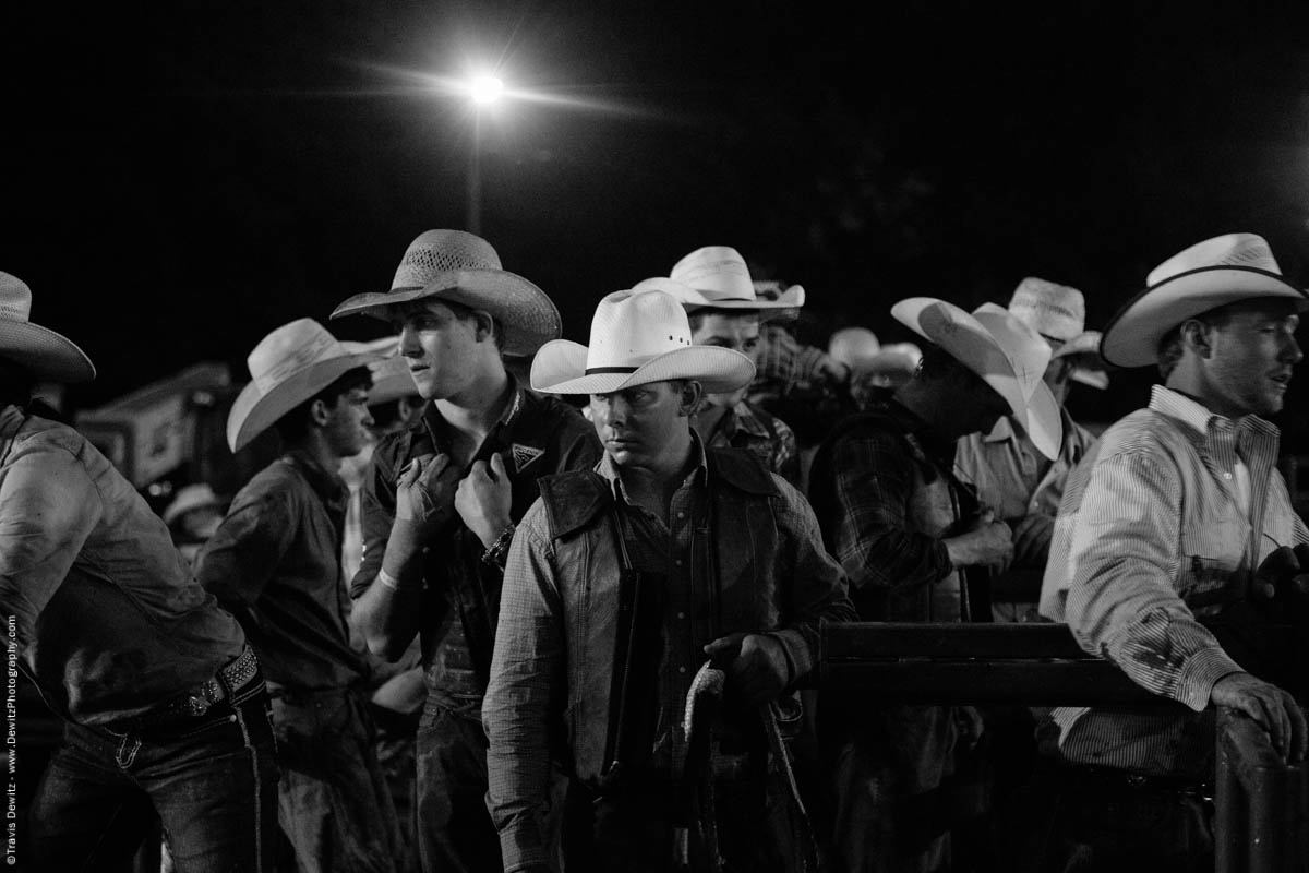 bunch-of-bull-riders-ready-to-ride-5182