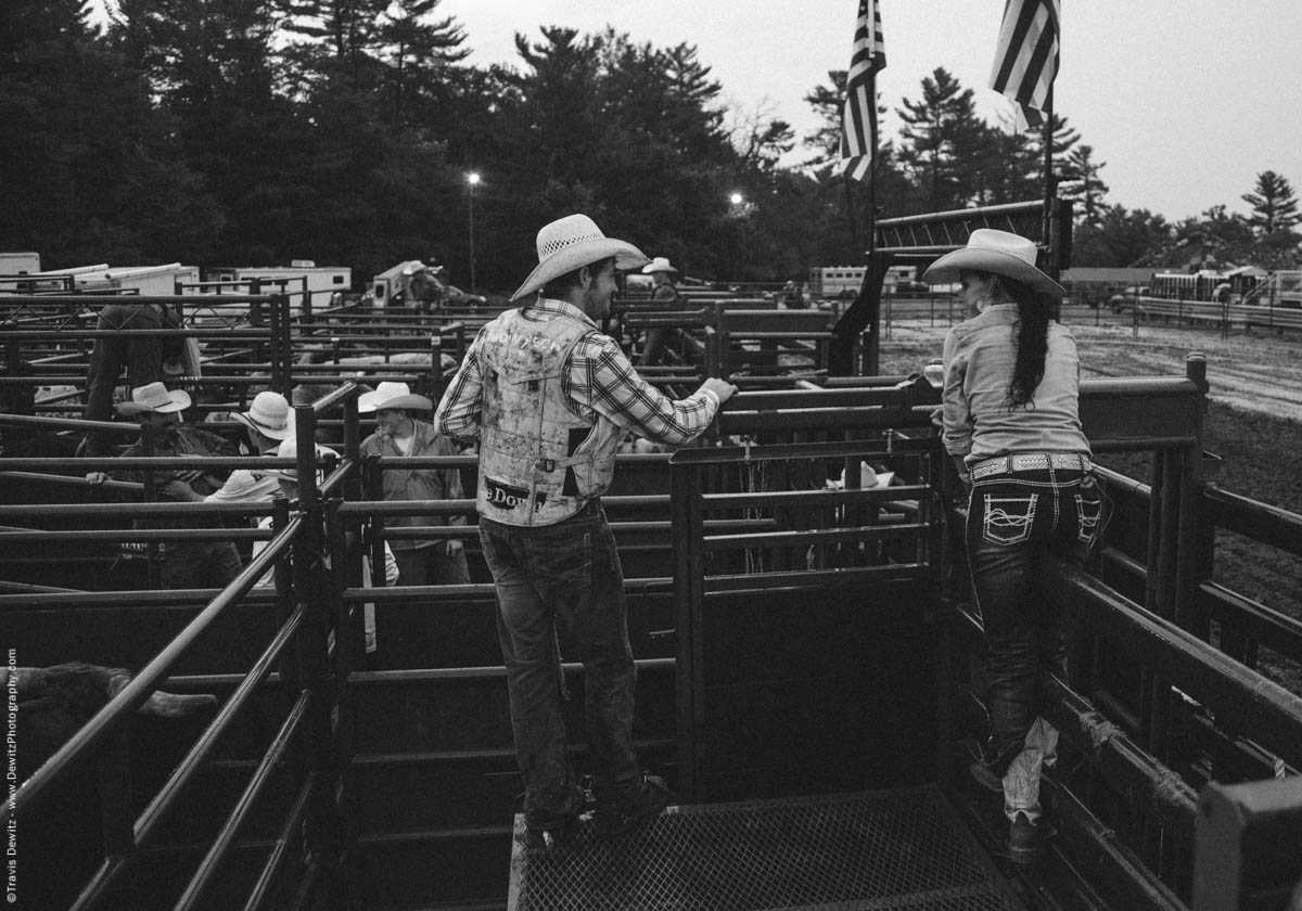 cowboy-cowgirl-talk-before-rodeo-event-rice-bull-riding-4596