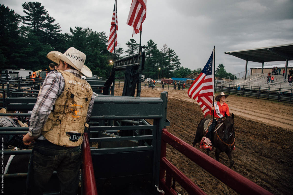 rice-bull-riding-american-flag-queen-carries-horse-4626